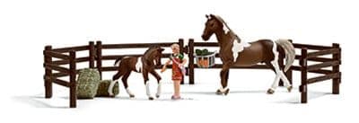 21049 Horse Feeding Play Set