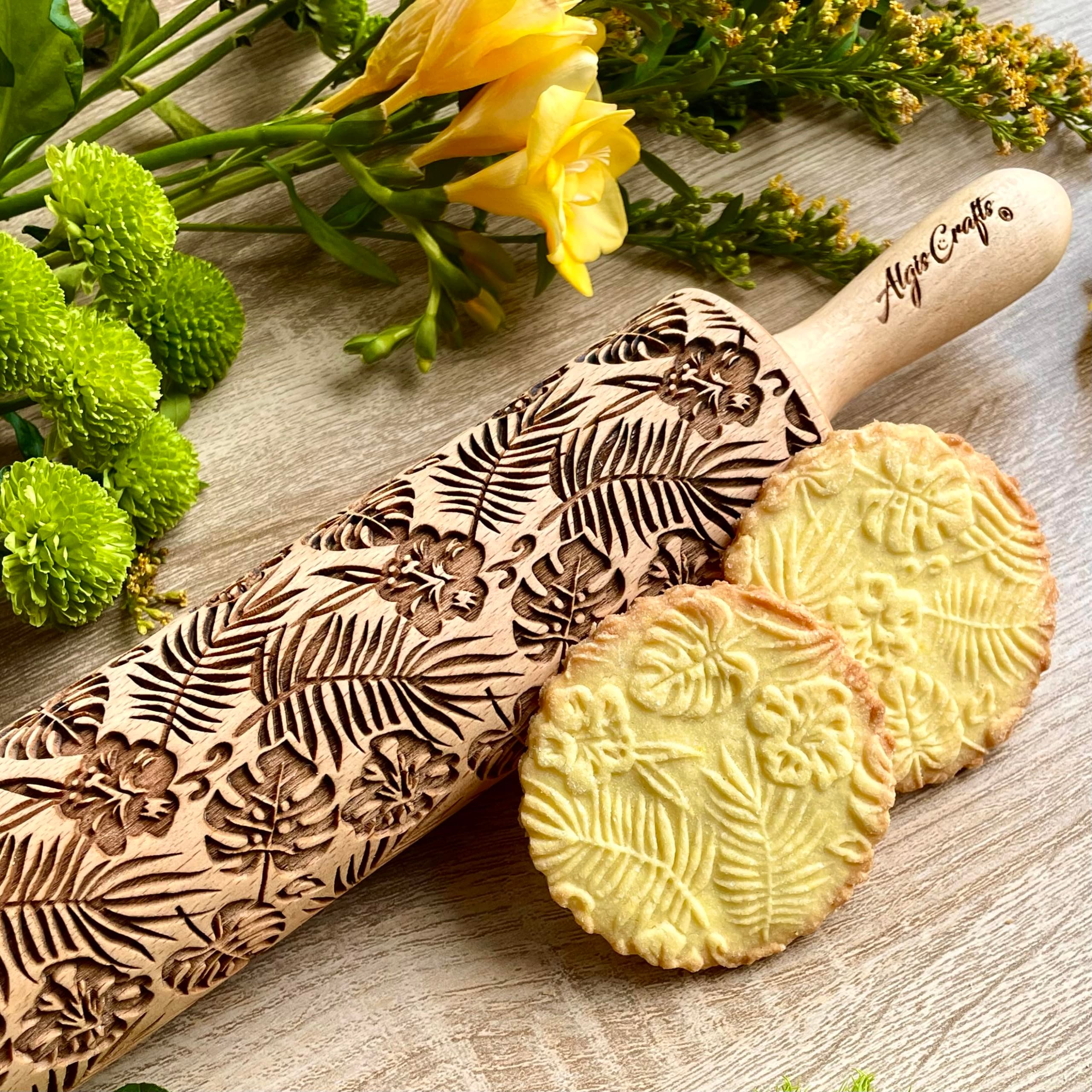 RAINFOREST embossing rolling pin with Tropical Pattern. Dough roller for embossed cookies and Pottery by Algis Crafts